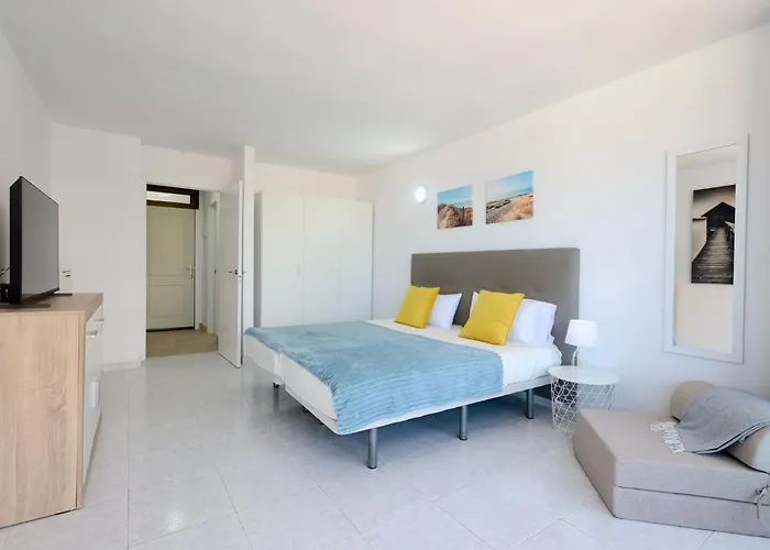 Stylish Olympia With Ocean View *